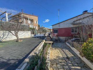 Casa en venta en Castellví de Rosanes