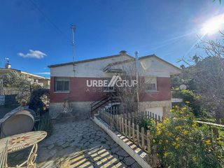 Casa en venta en Castellví de Rosanes