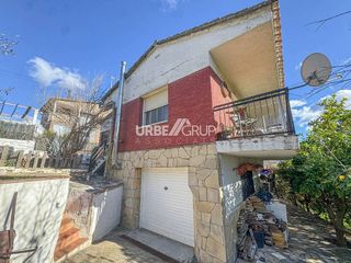 Casa en venta en Castellví de Rosanes