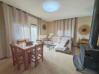 Casa en venta en Castellví de Rosanes