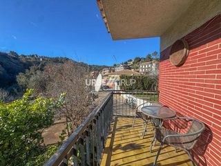 Casa en venta en Castellví de Rosanes