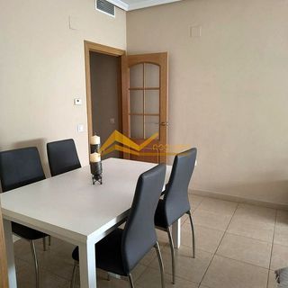 Piso en venta en Linares