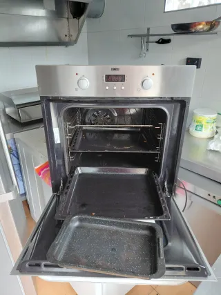 Horno y placa vitrocerámica Zanussi