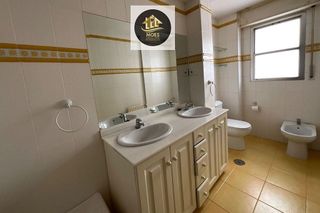 Piso en venta en Avda de Madrid - Pº de la Estación en Jaén