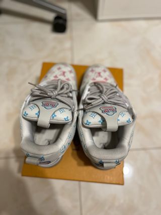 Scarpe Louis Vuitton Bianca è multicolori