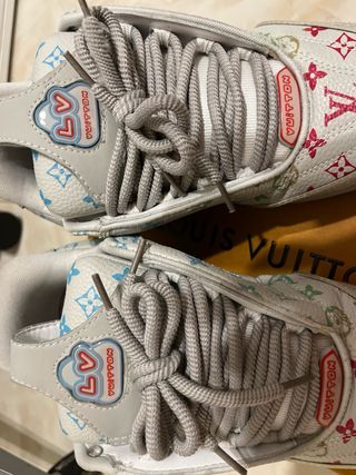Scarpe Louis Vuitton Bianca è multicolori