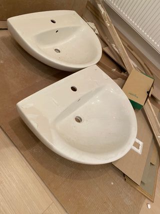 Dos Lavabos ROCA Victoria Blanco Porcelana NUVEOS