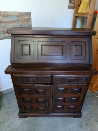 Scrivania in legno massello vintage