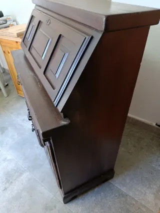 Scrivania in legno massello vintage