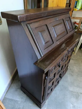 Scrivania in legno massello vintage