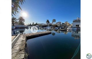 Casa en venta en Empuriabrava en Castelló d´Empúries