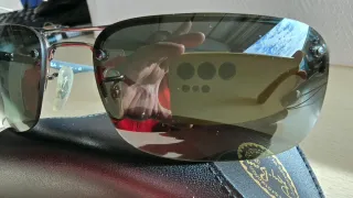 Gafas de sol Ray-Ban RB8310 carbono.