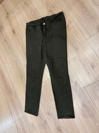 Pantalón vaquero verde T.50 Pilar Prieto