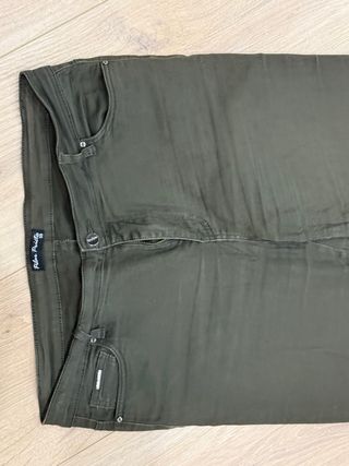 Pantalón vaquero verde T.50 Pilar Prieto