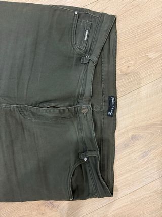 Pantalón vaquero verde T.50 Pilar Prieto