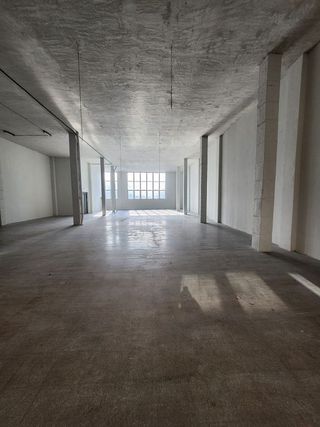 Local comercial en alquiler en Centre en Hospitalet de Llobregat, L´