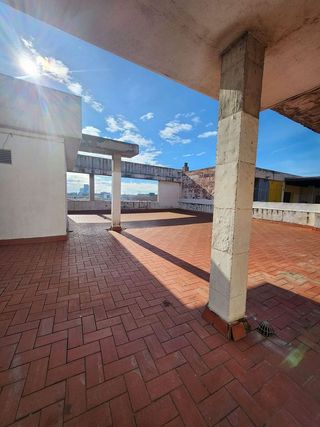 Local comercial en alquiler en Centre en Hospitalet de Llobregat, L´