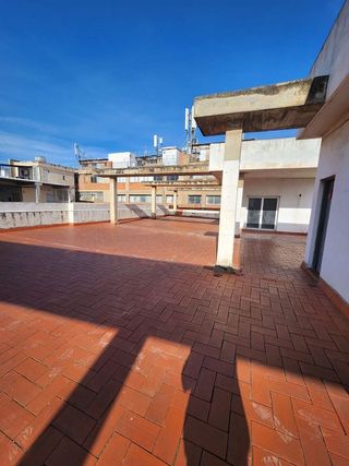 Local comercial en alquiler en Centre en Hospitalet de Llobregat, L´