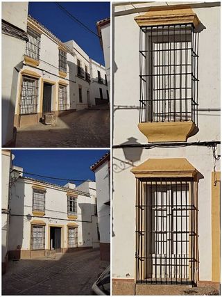 Chalet en venta en Carmona
