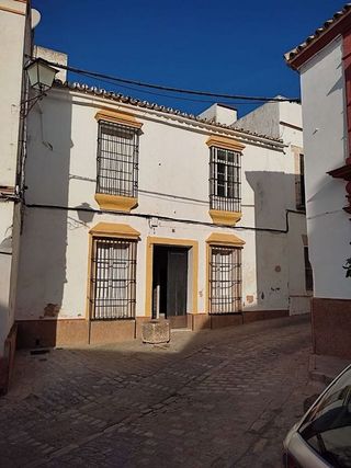 Chalet en venta en Carmona