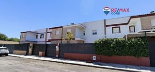 Casa adosada en venta en Don Benito