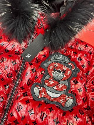 Abrigo LEFT POINT con oso en diamantes