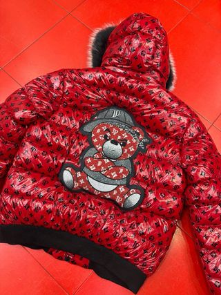 Abrigo LEFT POINT con oso en diamantes