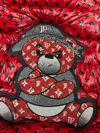 Abrigo LEFT POINT con oso en diamantes