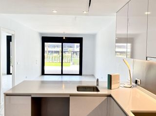 Casa adosada en venta en La Siesta - El Salado - Torreta en Torrevieja