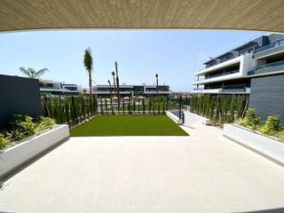 Casa adosada en venta en La Siesta - El Salado - Torreta en Torrevieja