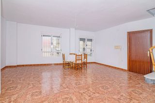 Casa adosada en venta en Loja