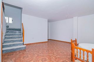 Casa adosada en venta en Loja