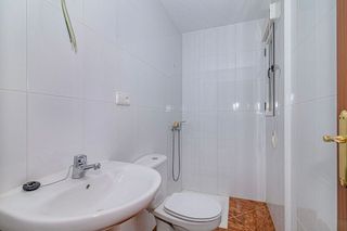 Casa adosada en venta en Loja