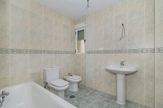 Casa adosada en venta en Loja