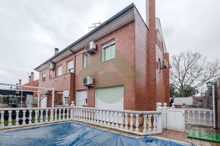 Casa pareada en venta en Griñón