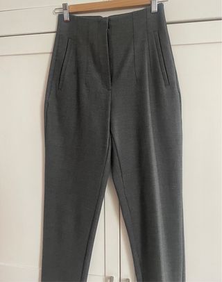 Pantalón gris Zara