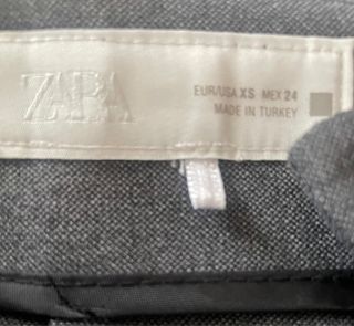 Pantalón gris Zara