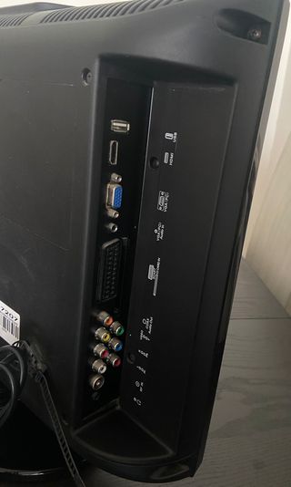 TV con DVD incorporado + 10 Pelis Disney + Soporte