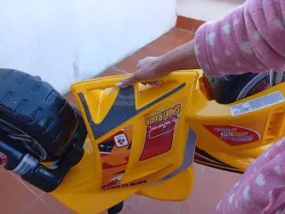 Moto correpasillos amarilla niños +4 años