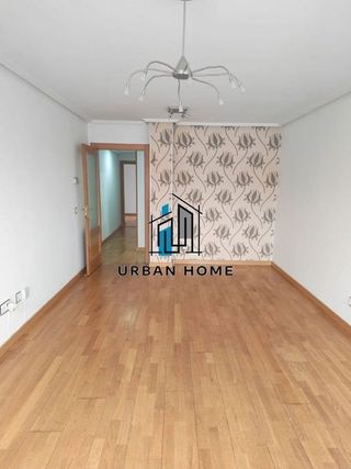 Piso en venta en La Chantría - La Lastra en León