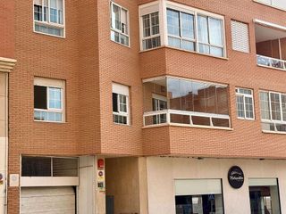 Piso en venta en San Luis en Almería
