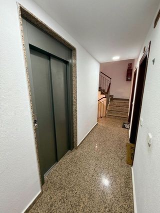 Piso en venta en San Luis en Almería