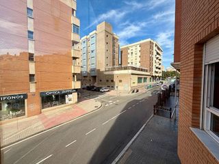 Piso en venta en San Luis en Almería