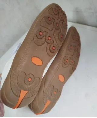 Zapatos de piel blancos