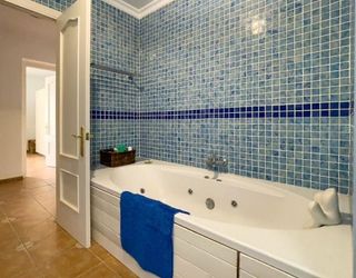 Chalet en venta en Manantiales - Lagar - Cortijo en Alhaurín de la Torre