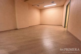 Local comercial en alquiler en Porta en Barcelona