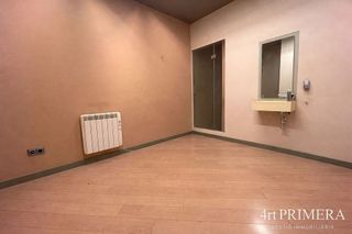 Local comercial en alquiler en Porta en Barcelona
