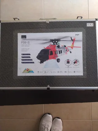 Helicóptero F09