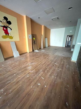 Local comercial en alquiler en Pinares de Venecia en Zaragoza