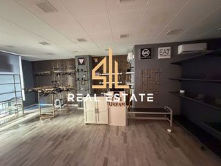 Local comercial en alquiler en Collblanc en Hospitalet de Llobregat, L´